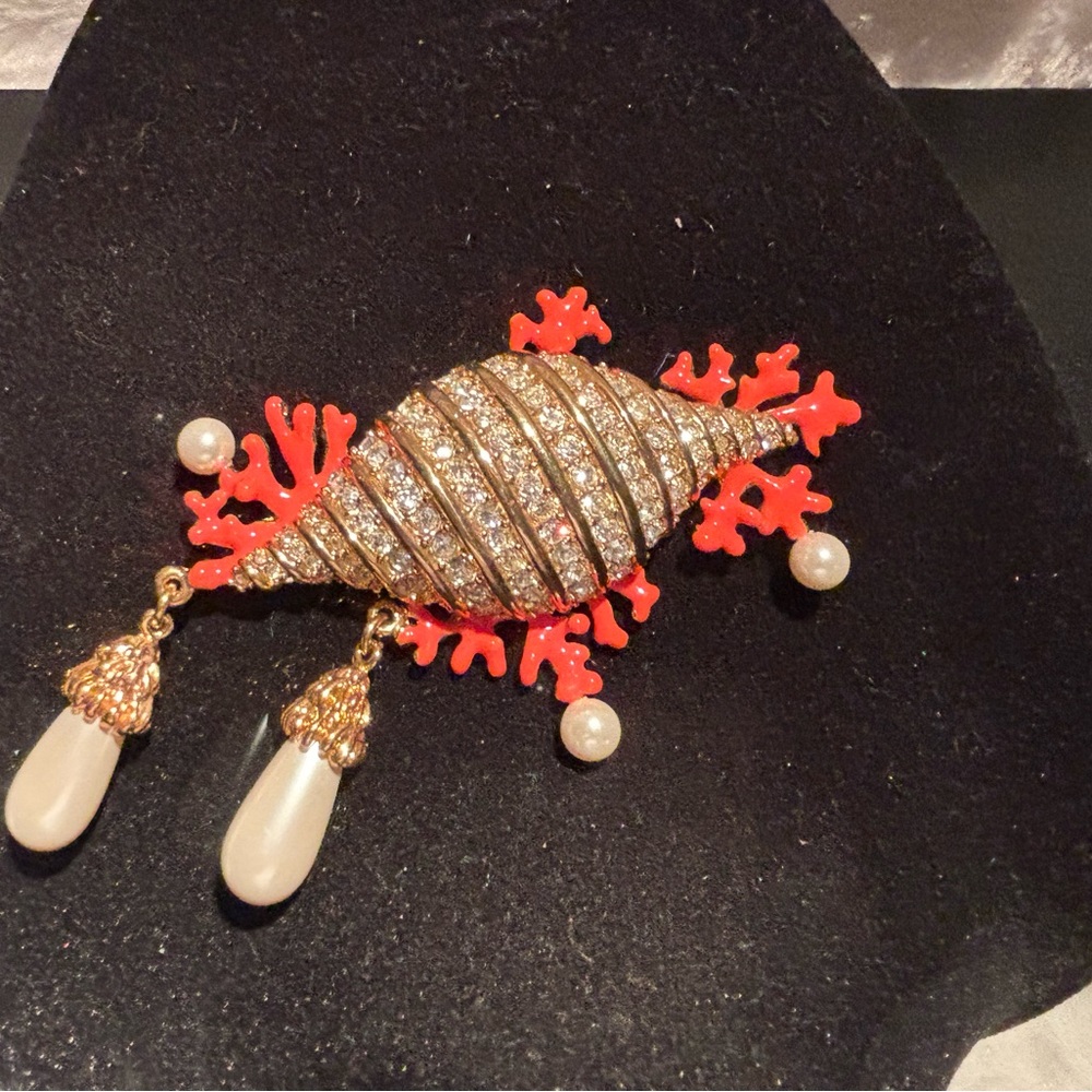 Elegant Gold and Red Coral Brooch